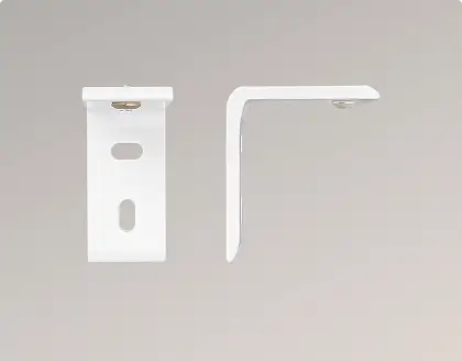 Weiße Wandhalterung für Flächenvorhang