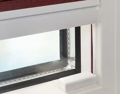 Plissee Befestigung ist die Schraubmontage