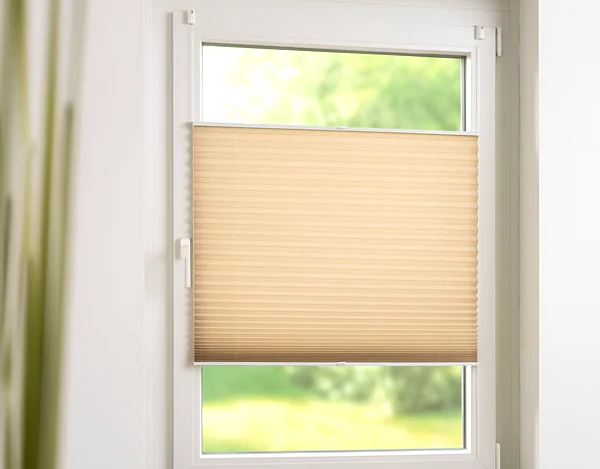 Plissee ohne Bohren mit Klemmträgern