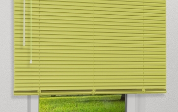 Jalousien in Grün - maßgefertigt
